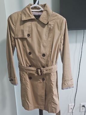 Banana Republic Classic Khaki Trench Coat Size S